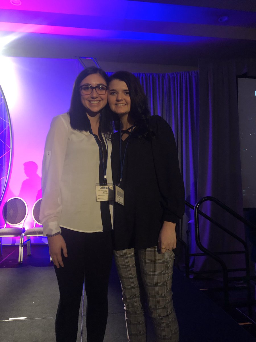 MCSCSchools's tweet image. Mississinewa @mississinewa_hs wins their first award of the night for achieving Thrive level membership. Jayce and Rileigh will be attending the Thrive Leadership Academy at the International Contest in April in Nashville, TN! #mcs1