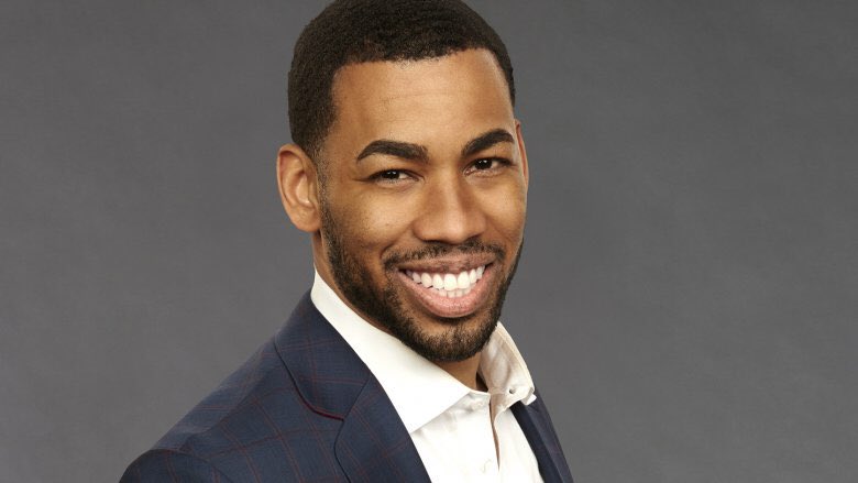 BachelorFantake's tweet photo. This man could have been the Bachelor.

#TheBachelor https://t.co/WcCMICyX3O