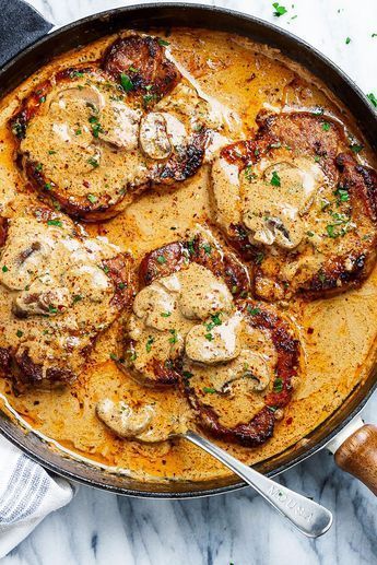 15_pork's tweet photo. Braciole di maiale all'aglio in salsa di funghi cremosa https://t.co/L0dS5A32UT https://t.co/qGc3Cn10Gn