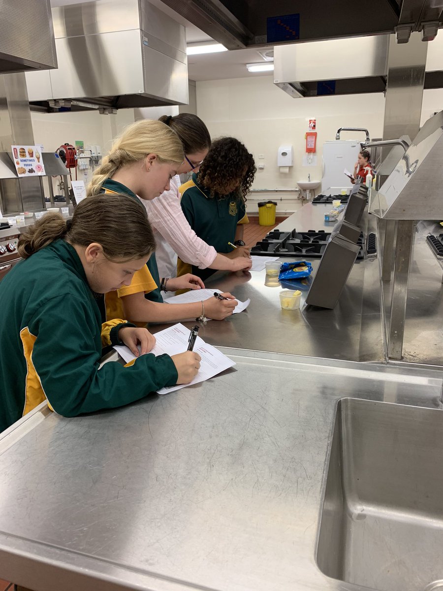 Our stage 3 BIG students immersing themselves at WSU Heartbeat Workshop. Very proud of how well they represented our school today 👏🏽 #thisisblairmount #WSU <a href="/KerryMattar/">Kerry Mattar</a> @Clapturn
