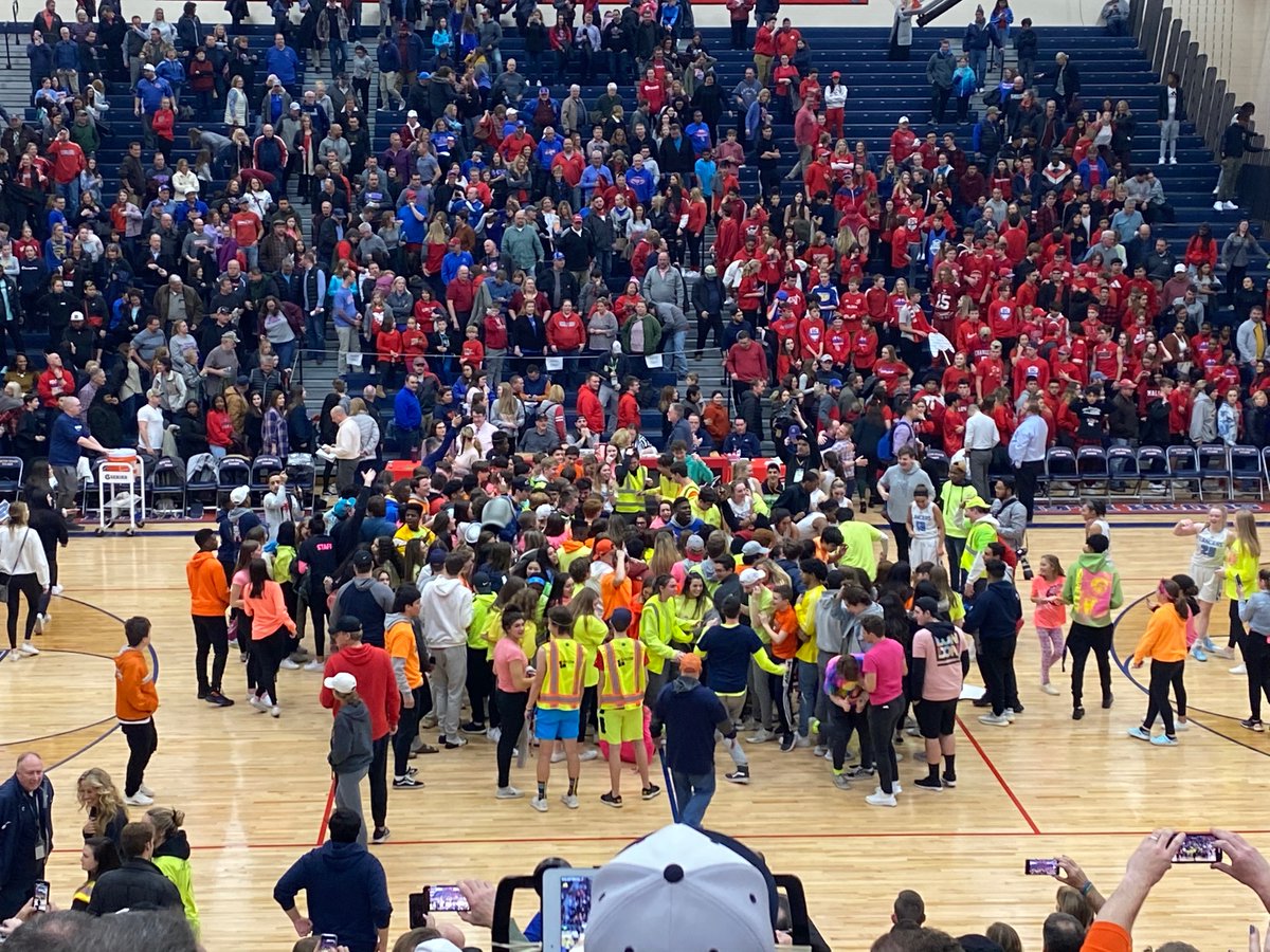 Congrats @CoachRuppLPBB @JHenHoopsGolf and all of girls basketball - State bound!! #wearelakepark