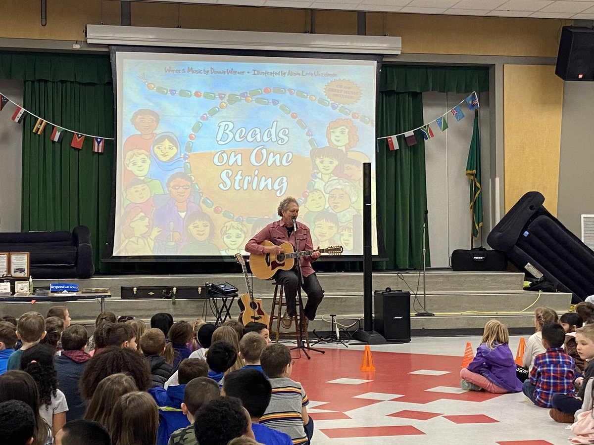 EPS_MonroeES's tweet photo. Monroe welcomed Dennis Warner, author of #BeadsOnOneString to share songs and stories of inclusivity and kindness. @EPS_Central https://t.co/fIPam74v42