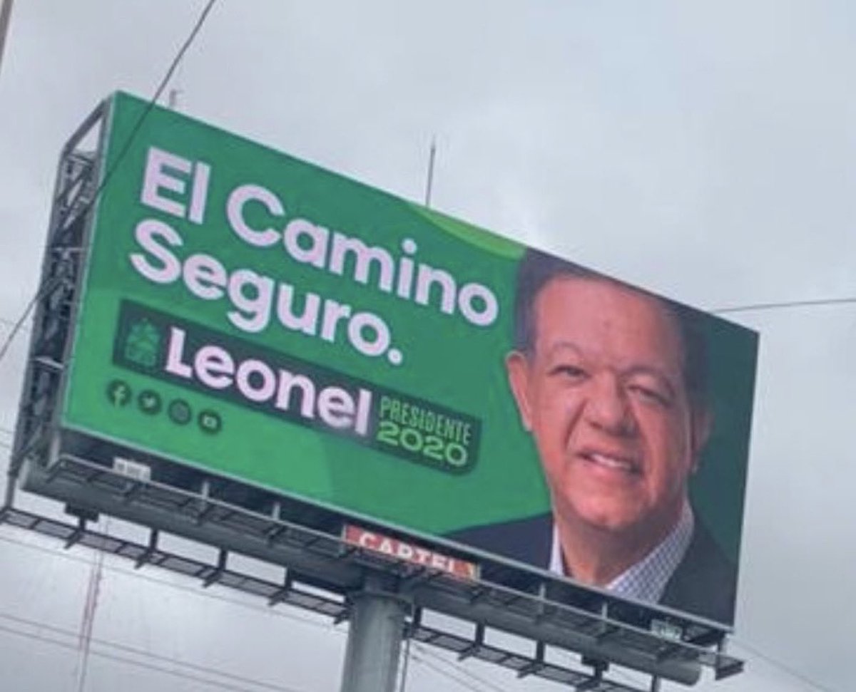 Las vallas que aterrorizaron Palacio y sus peones JCE . Si la intentan destruir o quitar los enfrentaremos !