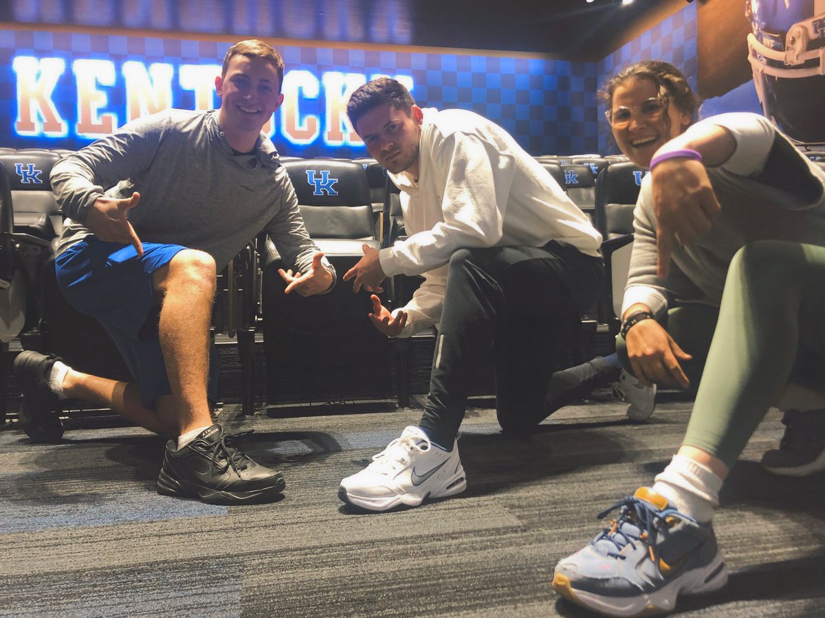 Monarch SZN tweet media