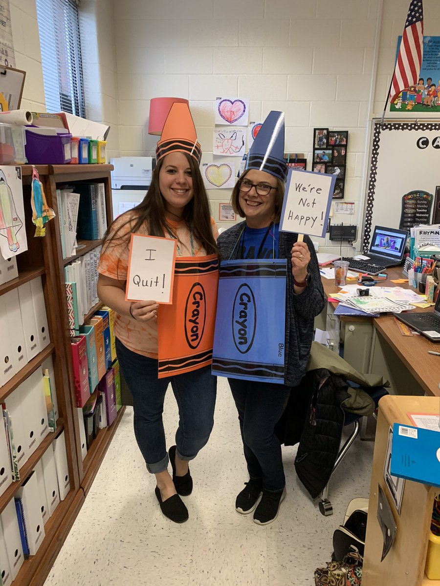 MrsWillisKinder's tweet photo. Read Across America was so much fun! Thankful for our guest readers today and that we were able to spend so much time enjoying the love of reading! @Hasty_Huskies #prekinders #bookcharacterday #HappyBirthdayDrSeuss #thedaythecrayonsquit https://t.co/OWJLp4rP6l