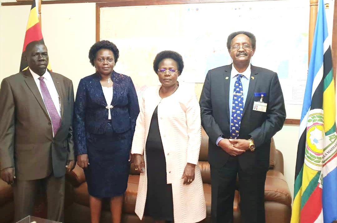AMGC31543769's tweet photo. AMGC Director General paid a courtesy visit to Ministry of Energy &amp; Mineral Development of Uganda. He met Excellences Hon. Dr. Kitutu Kimono, the Cabinet Minister and Hon. Sara A. Opendi, State Minister. The meeting was attended by Mr. Baguma Zachary, the Director General of GSU. https://t.co/sUpOOCRjqP