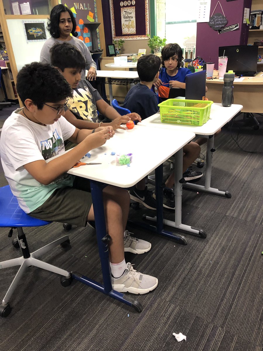 MadelineSodhi's tweet photo. #ASBms #ASBstudio6 #RecRoom #VR #generateideas https://t.co/JZFKF48wlP