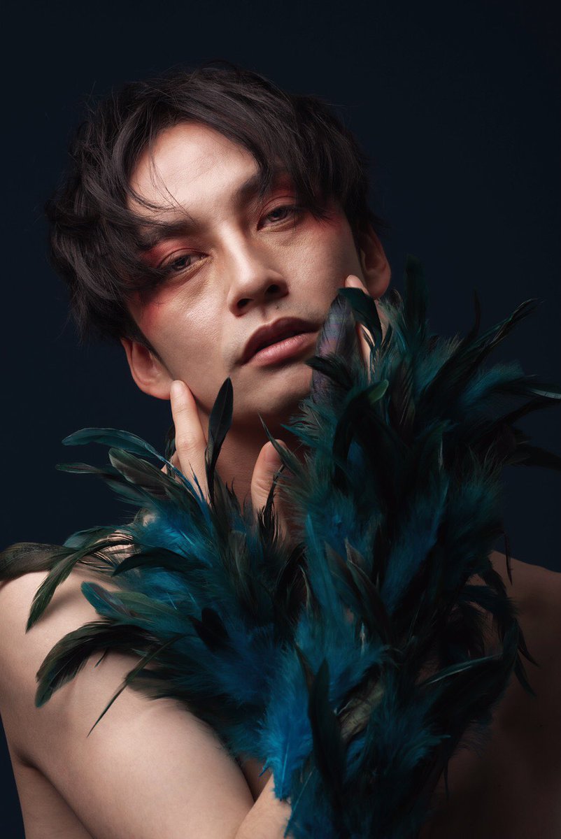 renji_1011's tweet photo. 【Colors〜Navy】

動物をモチーフにクリエイティブな作品撮りました。
みんなには何に見える？

photo by @haru___ruha 

hair make by @mikeeey07 

#フォロワーさんの性癖に刺され https://t.co/Hdv39gdAN4