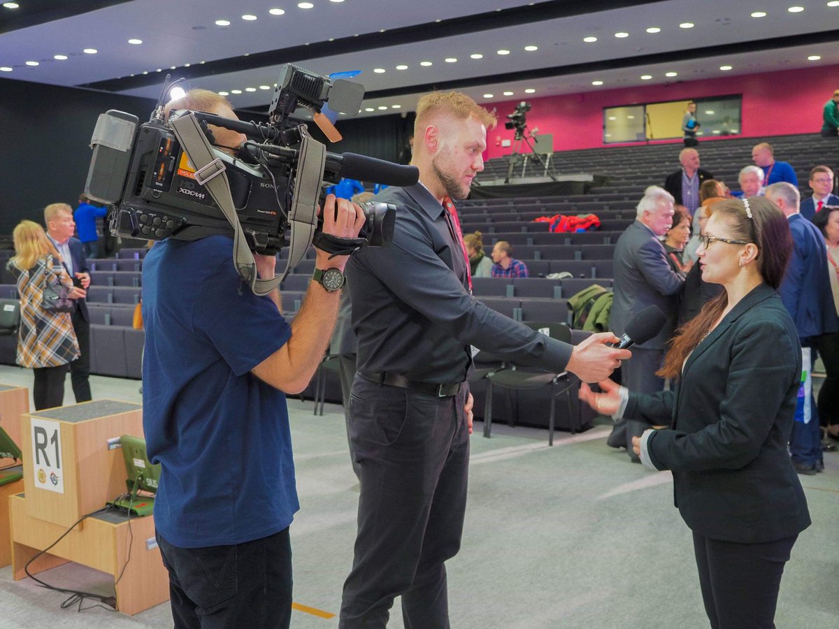 echwroclaw2020's tweet photo. 💙📽 Great words of appreciation to all cameramen, technicians and engineers from ATM Group SA for perfect broadcasting all ECH2020 finals, as well as to the mystery man behind the targets! Do not forget about our assistants who handed out medals during all Victory Ceremonies! https://t.co/xfr1BdpiUR