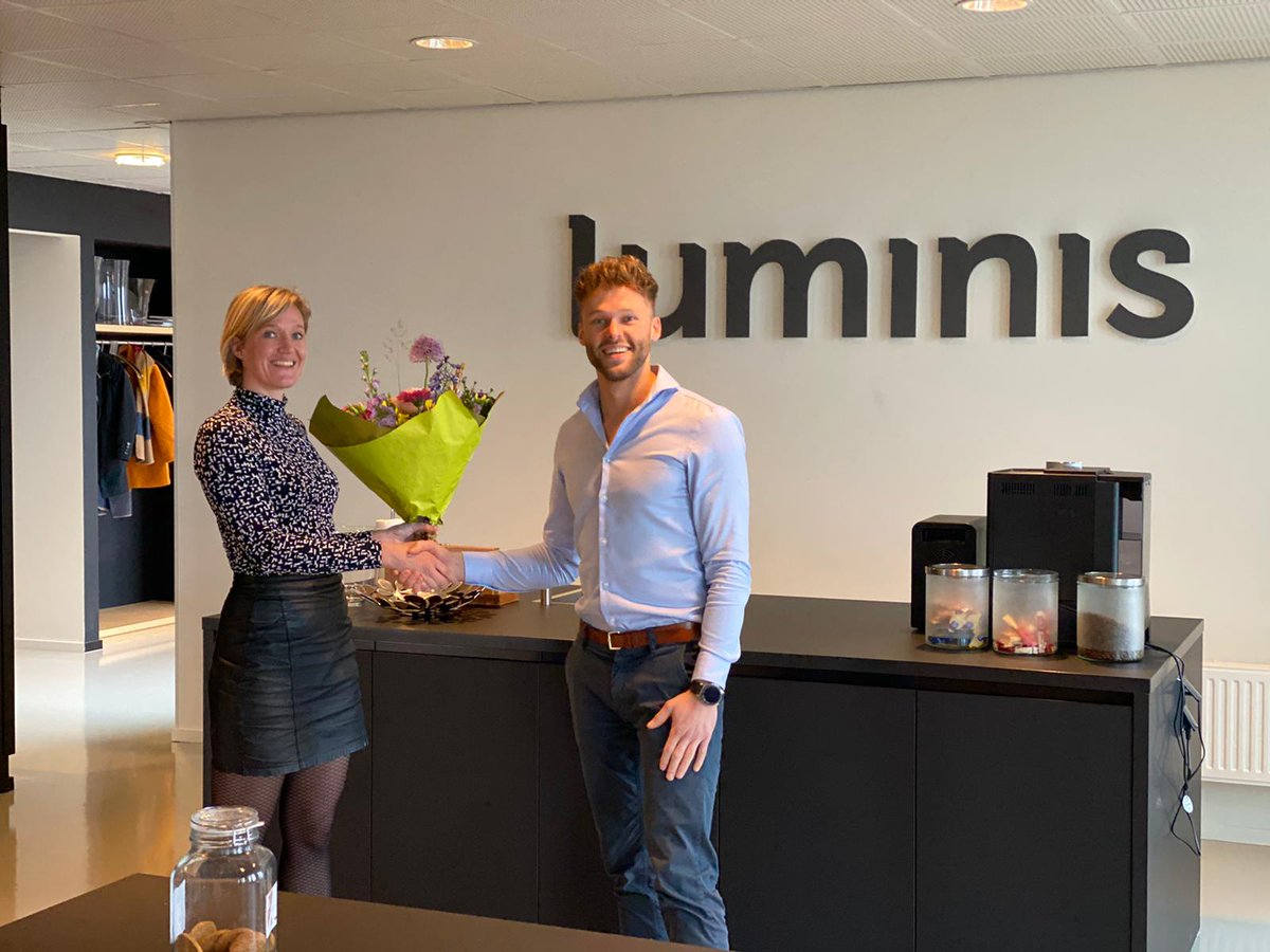 Onze nieuwe collega is inmiddels begonnen en heeft haar weg al gevonden op ons kantoor aan de Wapenrustlaan.
Annette, van harte welkom bij <a href="/LuminisApeldrn/">Luminis Apeldoorn</a>!