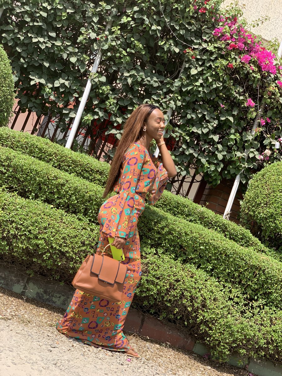 KhloeUmoh's tweet photo. .@tomii_Shobande’s beauty jumps out at every opportunity. That’s evidence of #theSLCexperience.
Worship with us @slchurchng 💕 https://t.co/VQjccuGShR