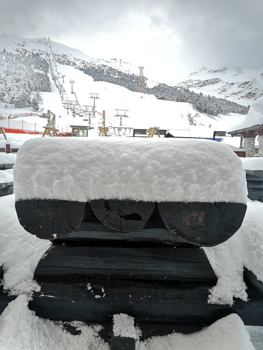bormioski's tweet image. #bormio questa mattina si presenta così! 😍☃️❄️

Paesaggio imbiancato da favola.

Guardate le nostre webcam: bormioski.eu/webcam-bormio/

#neve #nevicata #3marzo
@3BMeteo @skiinfoit @neveitalia @skiweather @bollettinineve @Bormio_Tourism @Valtellinanews @in_lombardia