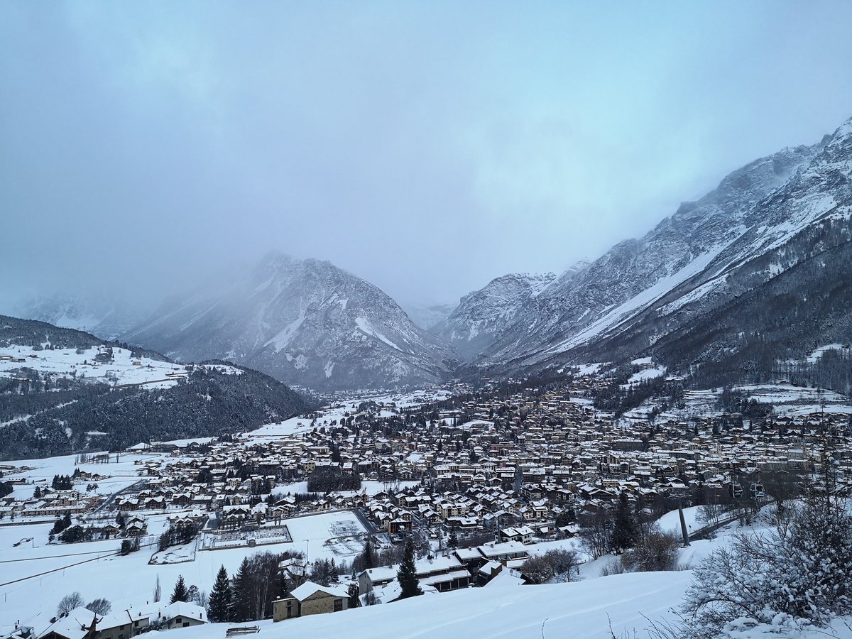 bormioski's tweet image. #bormio questa mattina si presenta così! 😍☃️❄️

Paesaggio imbiancato da favola.

Guardate le nostre webcam: bormioski.eu/webcam-bormio/

#neve #nevicata #3marzo
@3BMeteo @skiinfoit @neveitalia @skiweather @bollettinineve @Bormio_Tourism @Valtellinanews @in_lombardia
