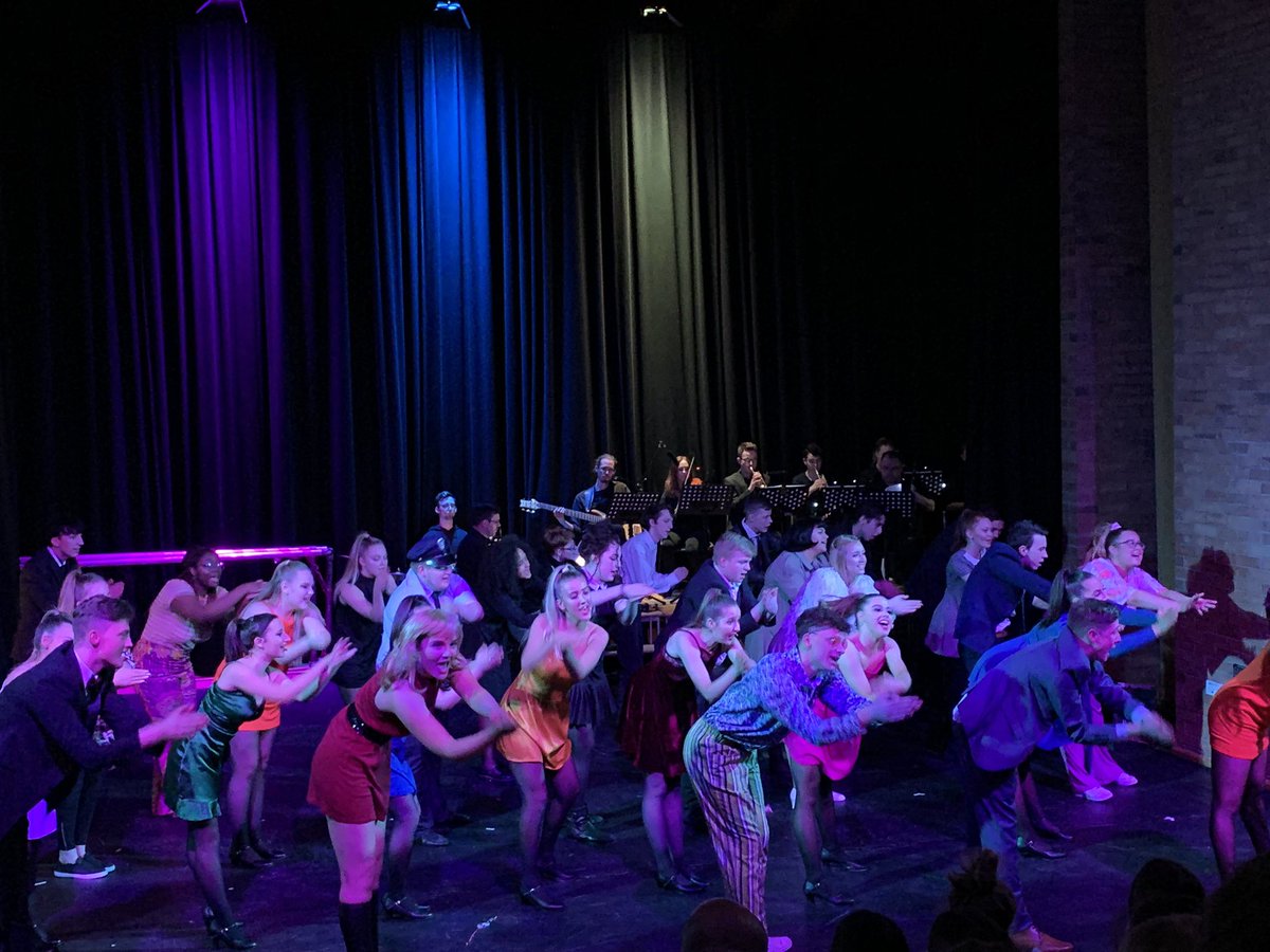 OSFC_Info's tweet photo. Tickets are still available for tonight’s performance of the brilliant Sweet Charity. It’s the last night.
Get them from the Sports Hall Reception, they are selling fast.
Let’s make tonight a sell out! https://t.co/Rx4YiWhmMr