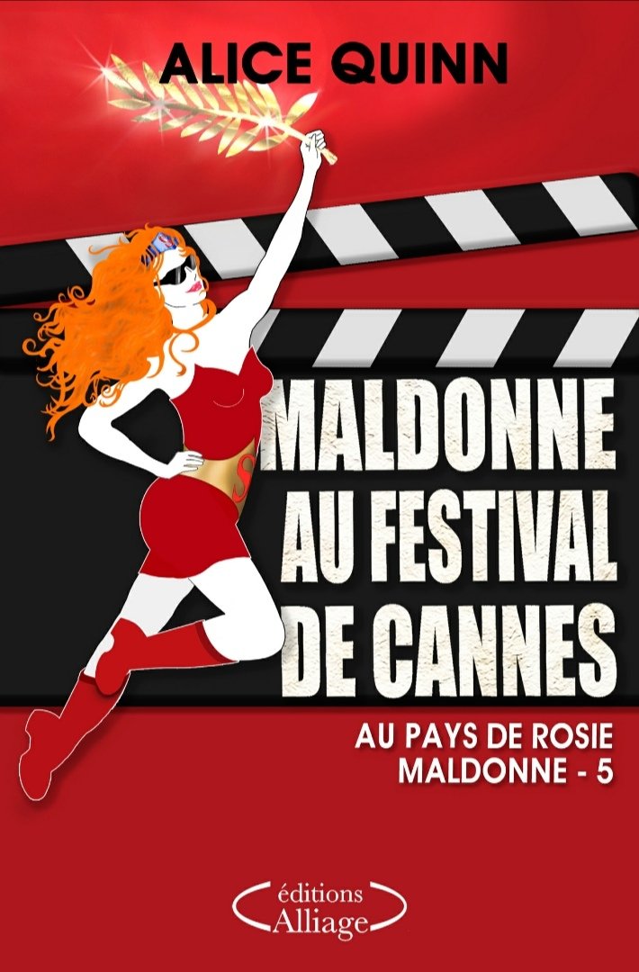 Elle s'appelle Cricri, elle vit dans sa caravane et elle a teint son gilet jaune en rose😊