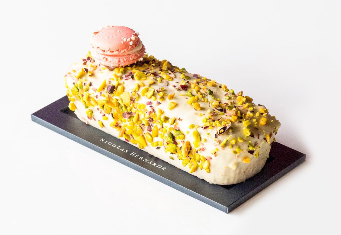 Nicolas Bernarde Remontez Sur Les Traces Du Plus Grand Empire De L Antiquite Avec Le Cake Alexandre Le Grand Entre Pistache Et Griotte Il Vous Fera Entrer Dans Les Jardins Suspendus