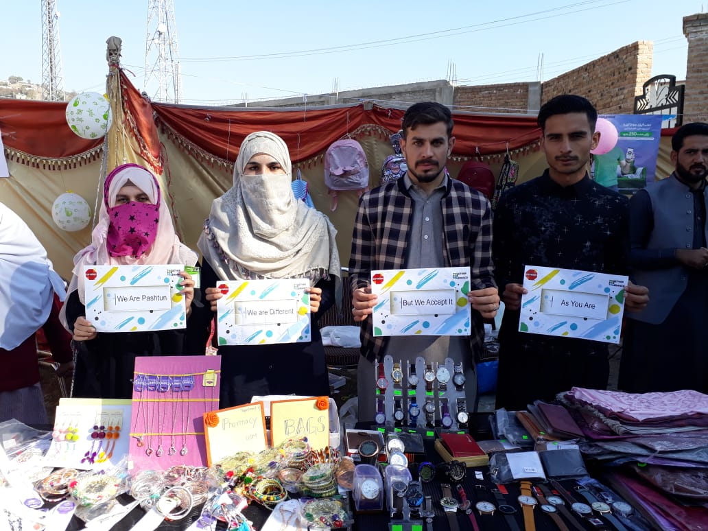 TFTolerance's tweet image. TFT Team Malakand from the University of Malakand organized and expo on the theme of promoting peace and tolerance in their region.
Students from different departments participated in the expo.

#HumaraAzm
#Srengthening_Student_Bodies
#TogetherForTolerance
#TeamMalakand