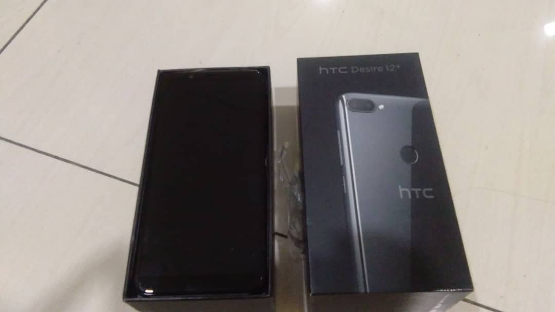 eeltejiv's tweet photo. company supervisor in @htc ~
Thanks again @michaelseow8228 for best hTC retailer & service in Malaysia~
#desire12plus
#sd450
#teamhtc https://t.co/DV6X5Tk0ul