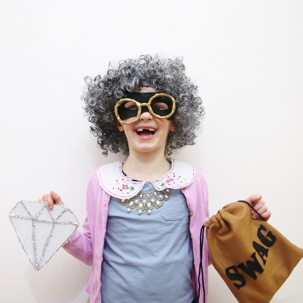 World Book Day: Gangsta Granny Costume littlebuttondiaries.com/2020/03/03/wor…