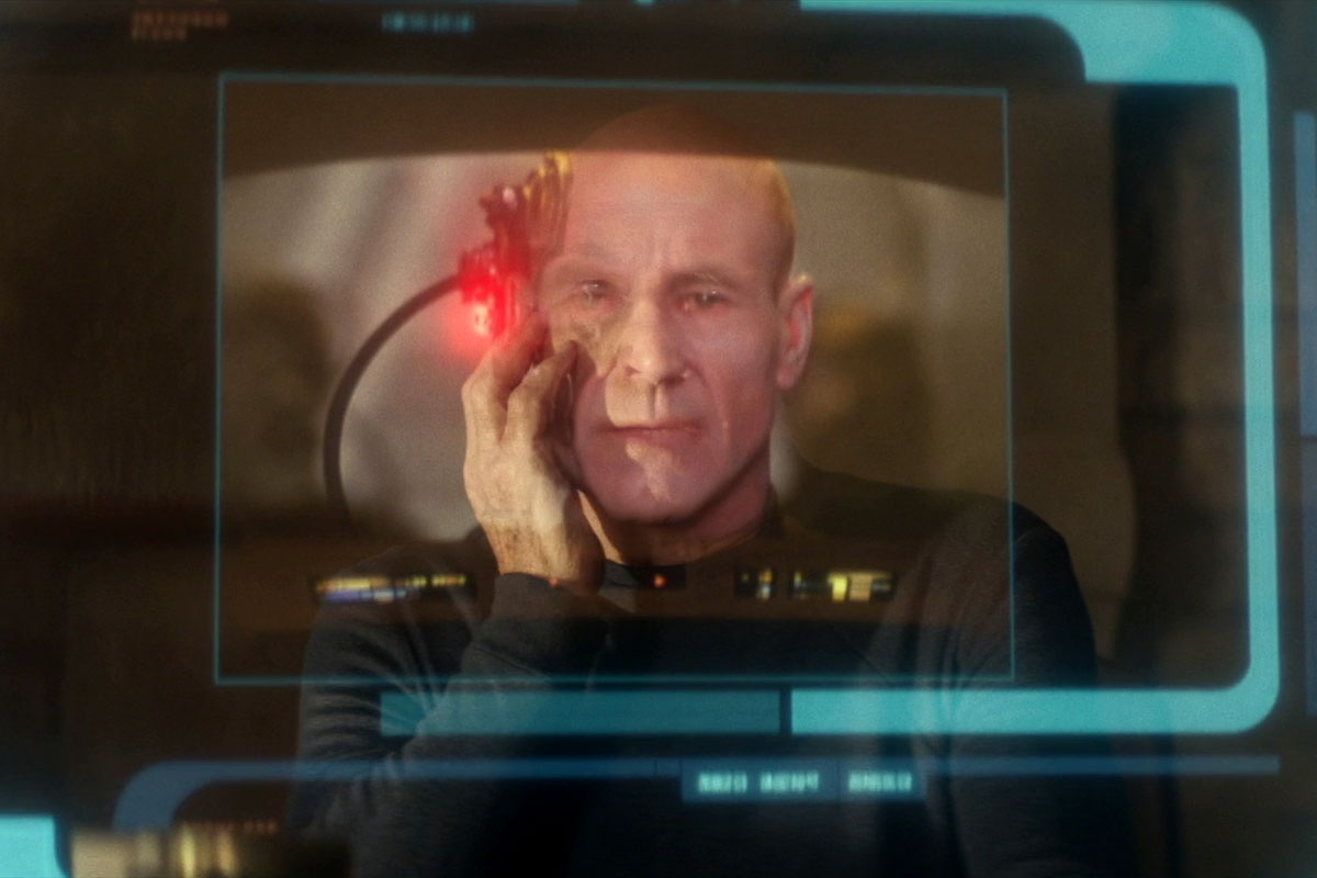 SYFYde's tweet photo. Weiter geht es mit der wohl besten Episode seit dem Pilotfilm der neuen Serie #StarTrekPicard. Dabei kommt nicht nur die Handlung in Fahrt und Picard stellt sich seiner Vergangenheit, auch die Figuren wachsen uns zunehmend ans Herz. https://t.co/ePaD208IlY https://t.co/RlyzcMqMnb
