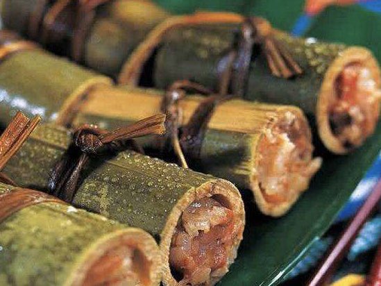 ExploreSanya's tweet photo. The #bamboo rice in the Li family is based on the traditional cuisine of the Li people in #Hainan. The bamboo #rice is usually made when the Li family goes out to hunt, or entertain guests.🎋 https://t.co/4QyhaPCcwR