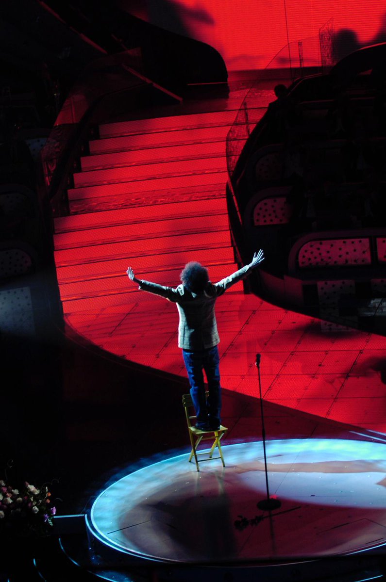 Simone Cristicchi On Twitter 13 Anni Di Ti Regalero Una Rosa 3 3 2007 3 3 2020 Ti Regalero Una Rosa Una Rosa Rossa Per Dipingere Ogni Cosa Una Rosa Per Ogni Tua Lacrima Da