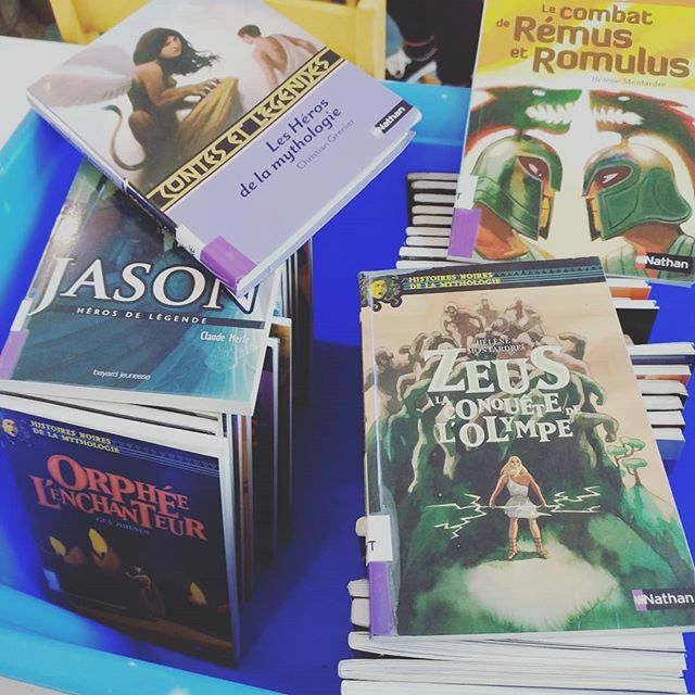 CDIdaudet06's tweet photo. Début de journée avec les 6e 3 et Mme Barberot pour parler #lecture et #mythologie https://t.co/i05CAw3c8G https://t.co/cGEVjfotNa