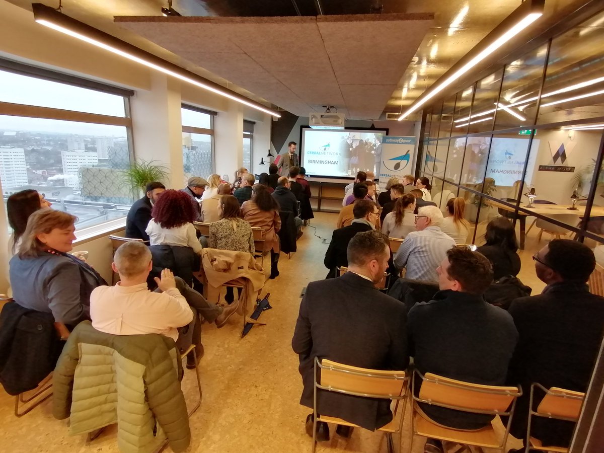 Pathway2Grow's tweet photo. 🥣🤝 Not a spare seat in the house at #CerealNetwork breakfast networking at @alphaworksB1 hosted by @TomBowerBrum 👏 #networking #Birminghamnetworking https://t.co/Gv1nF1zVmb
