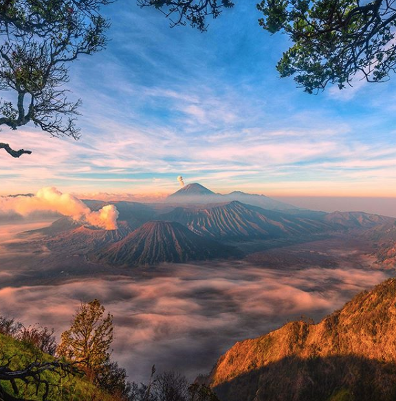 Not so bad #sunset #views at the #Bromo 
Tengger Semeru National Park.