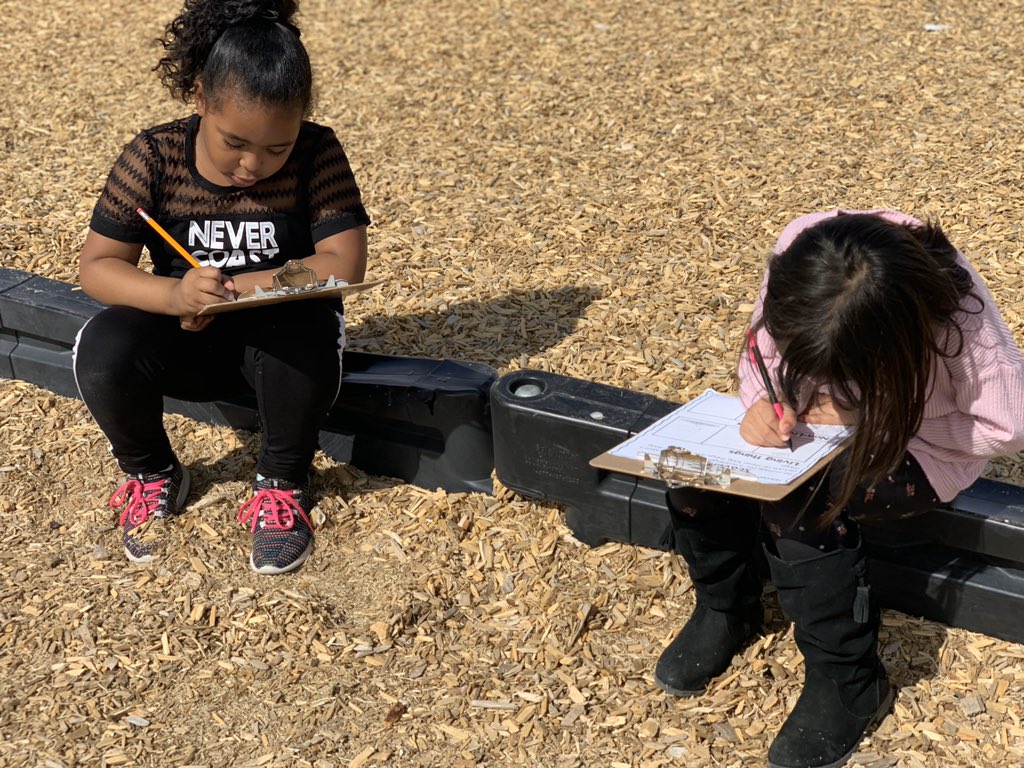 _lizzymaynard's tweet photo. 🔍We went on a scavenger hunt today to search for living and non living things! 🔎 #wearelubbockisd #campwester @WesterLISD @LubbockISD https://t.co/FwyxhEbBz7