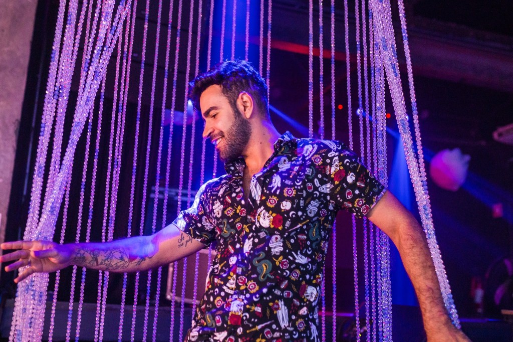 gayblogbr's tweet photo. Primeira Festa Lunática pós-carnaval acontece nesta sexta, 06 de março https://t.co/e9X0jB1zyI https://t.co/lXjdt5CNKW