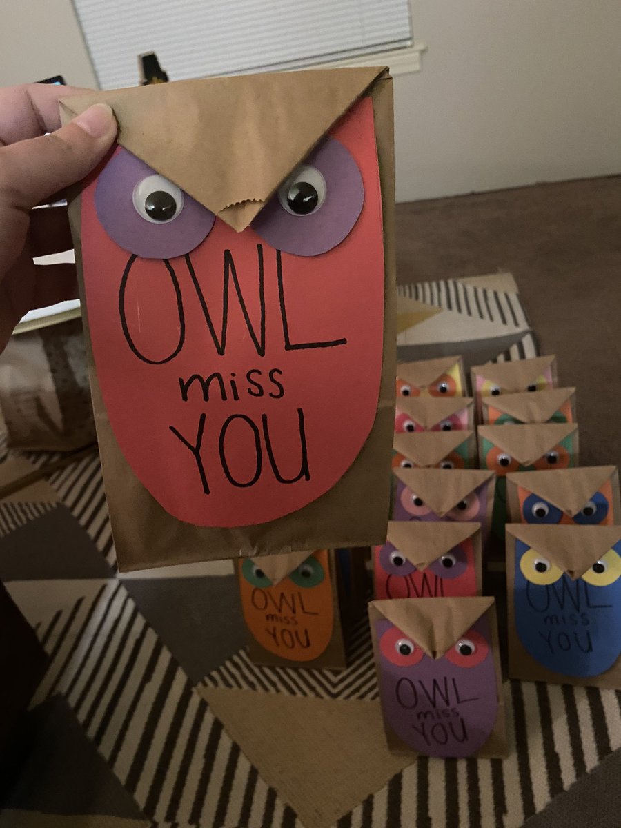 LoveMrsBounds's tweet photo. Bittersweet night making goodie bags for my second grade class at @MBElementary I am so so thankful for my wondeful time spent with these kiddos, I donโt want to go! #happytears #theygrowupsofast #ilovesecondgrade https://t.co/uzenAa5kj0