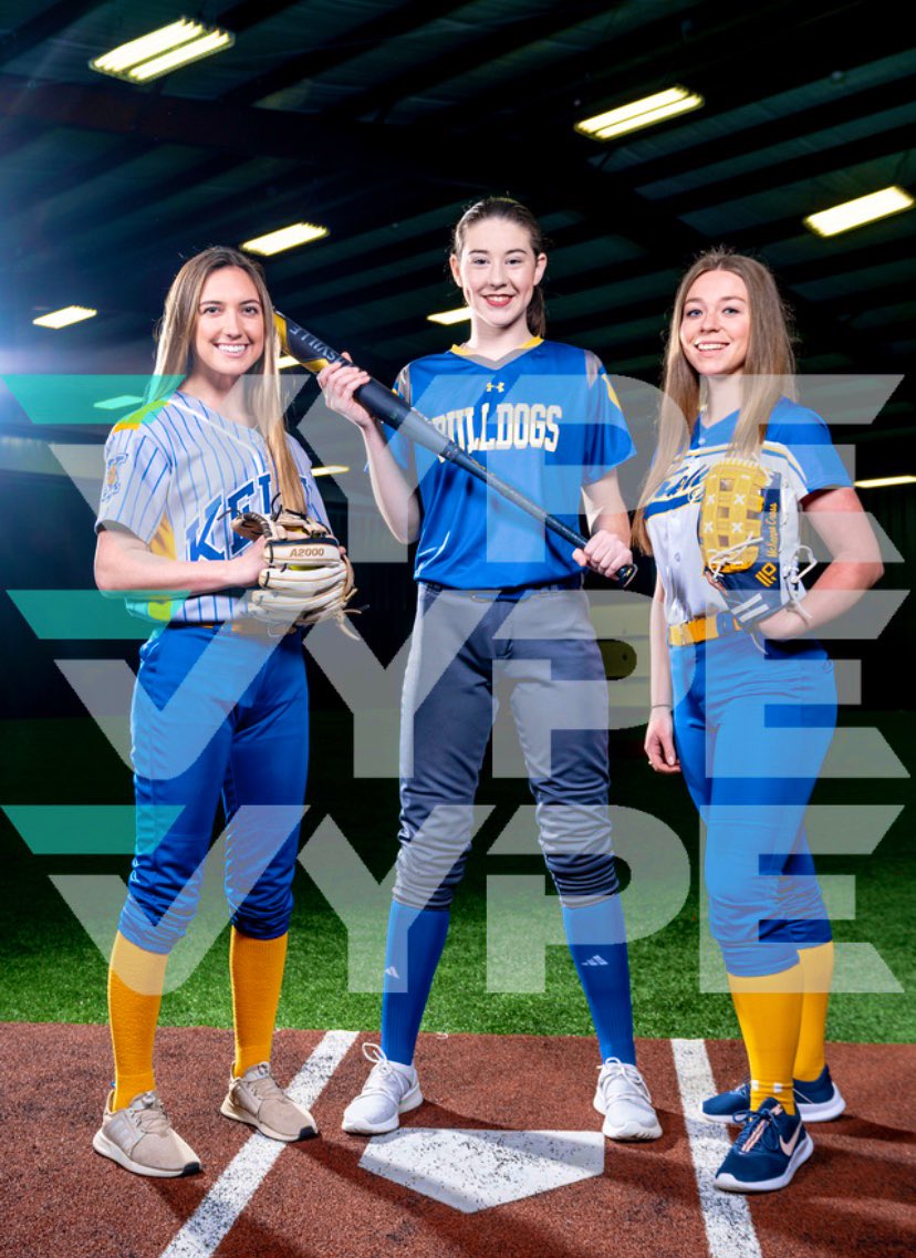 MKCHS_softball's tweet photo. Check out these pics from the Vype photoshoot!! 👀 #Dawgs https://t.co/wew3HIz9xF