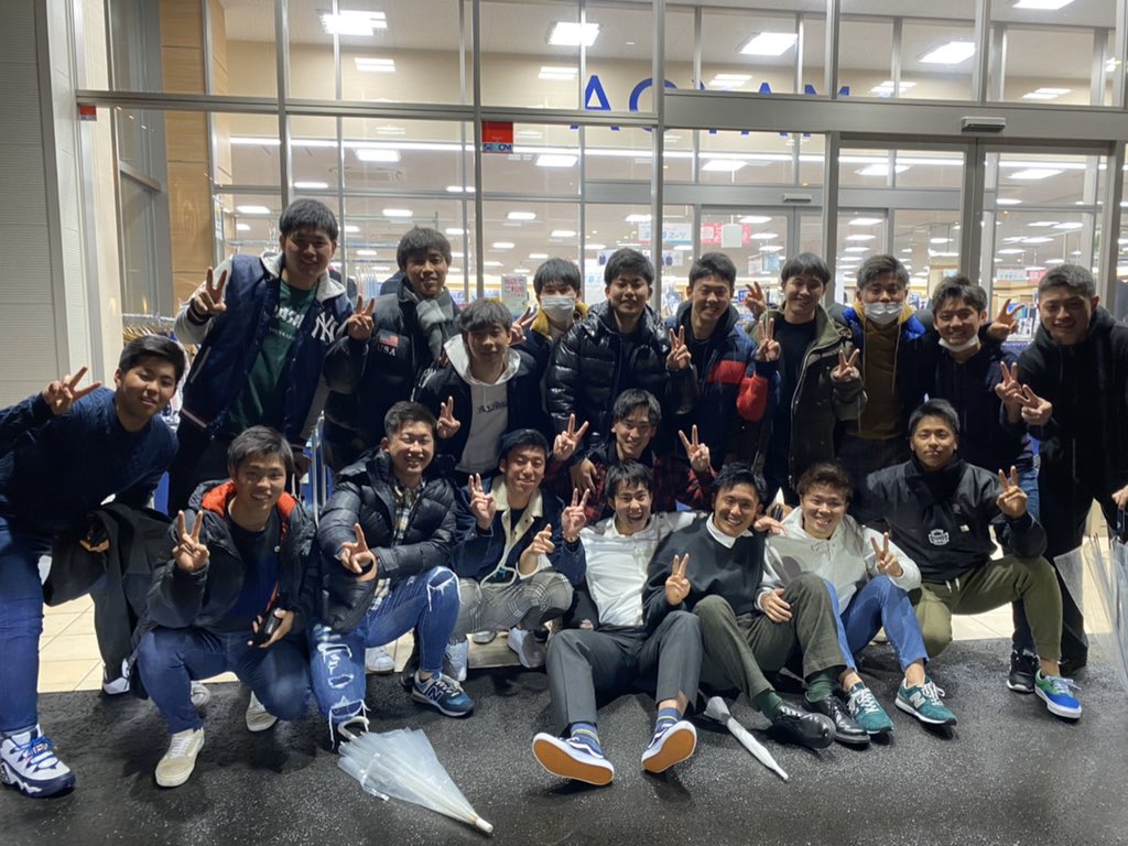 ren1126ohata's tweet photo. 卒業〜
いやほんとに濃い3年間を過ごせた！
この先こんな仲間と出会うことは絶対ないわ！なので、集まれる時は集まりましょう
みんなだいすき！ほんとにありがとう😊

#明豊
#19期生
#みんな
#大好き
#最高の
#仲間
#3年間
#本当に
#ありがとう https://t.co/4EKzBqDQmx