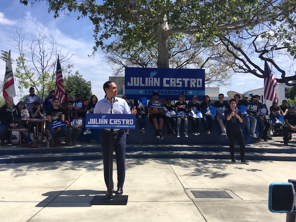 WorldCitizenLA's tweet photo. @JulianCastro I preferred YOURS, Julián, down the road at Garfield High School. Stay sane. Don't settle. Still with you. 

#EastsideLuv https://t.co/iseXW00sye