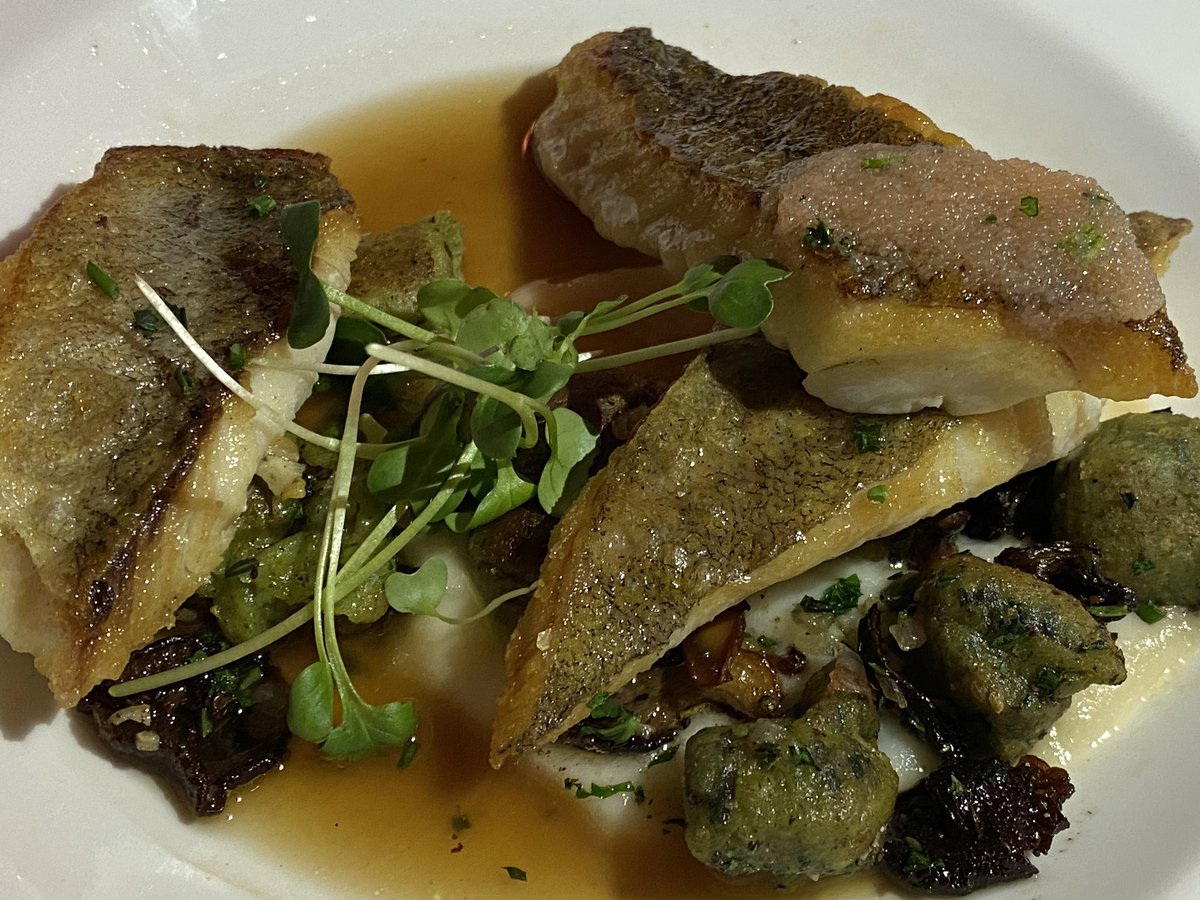 wildAKpollock's tweet image. Bon appetit here at Loulay in Seattle for Wild Alaska Pollock pan seared with nettle gnocchi, oyster mushrooms, consommé and Wild Alaska Pollock roe to round out the delicate flavor of our fish and give a delicious umami. French perfection for #WildAlaskaPollockweek.