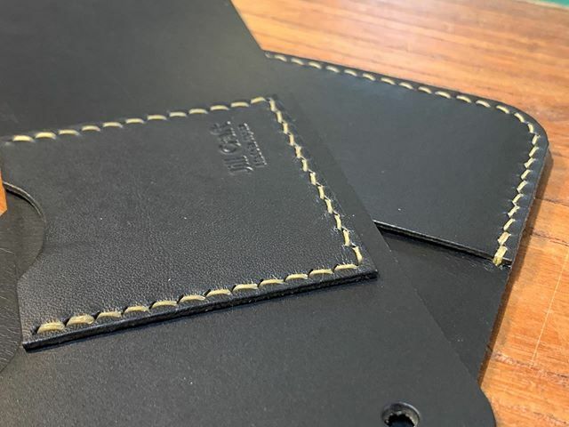 Jill Craft 黒レザーにシニュー糸最強説 Jillcraft ミニウォレット シニュー糸 手縫い T Co Eqikc9zpub