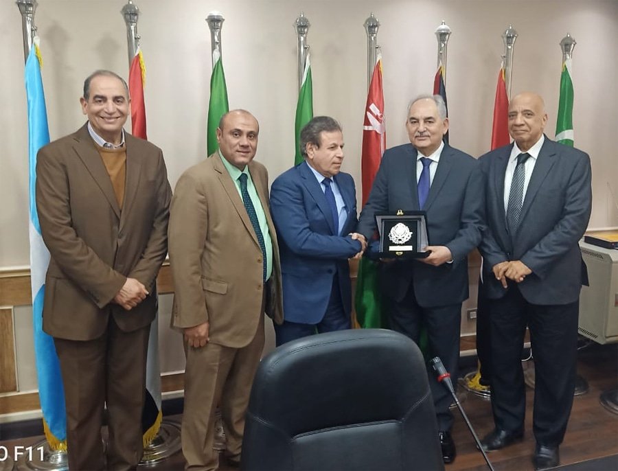 News_Zu's tweet photo. رئيس مجلس أمناء جامعة الزرقاء يزور الأكاديمية العربية للعلوم والتكنولوجيا والنقل البحري في مصر

https://t.co/gwQ6gjOtvf https://t.co/iNdWiDOYt8