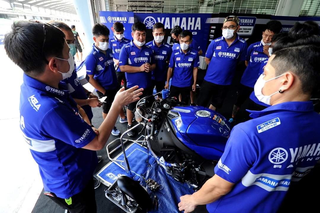 85Pitstop's tweet photo. 🏁《ARRC》🇹🇭 #ThaiTeamUpdate
20.03.03 Yamaha Thailand อัพเดตการเตรียมความพร้อมของทีมก่อนการทดสอบ Pre-season วันที่ 4-5 มี.ค.
Pre-season test : การทดสอบรถก่อนเปิดฤดูกาล เช็คความพร้อมรถเพื่อปรับแต่ง เพิ่มความคุ้นชินสนามให้นักแข่งก่อนเริ่มแข่งขัน
ภาพจาก #YamahaThailandRacingTeam https://t.co/A16CU1u2yN