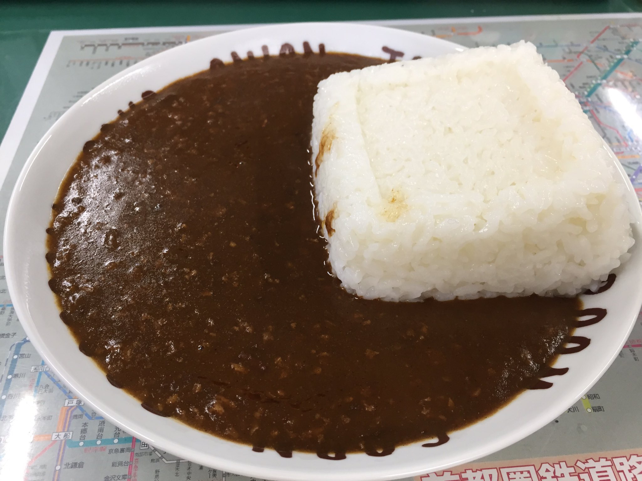 さとうしんいち 今日のお昼はカリー屋カレーの黒旨キーマカレーを 最初に食べた時よりも美味しいと感じたから悪くないな T Co 1h30esmu36 Twitter