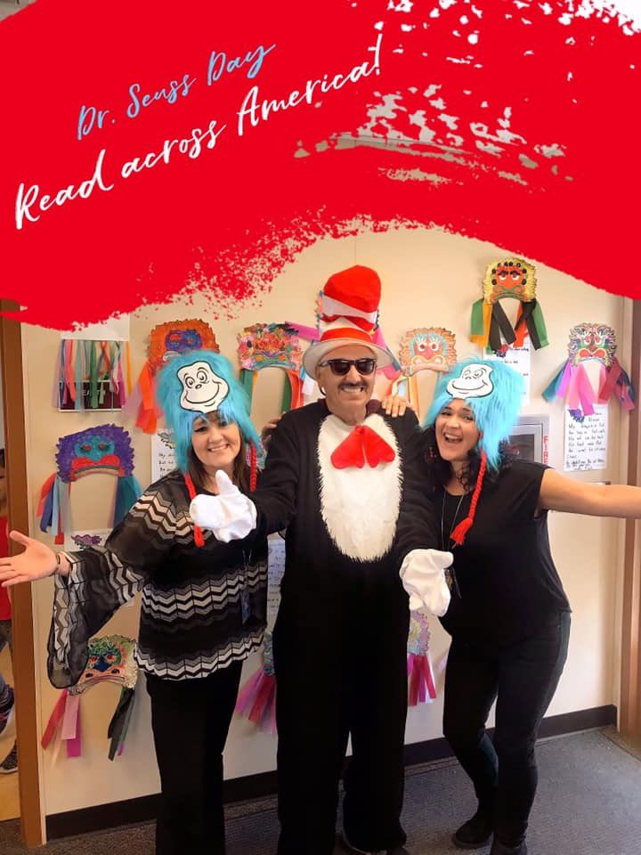 MustangsSM1's tweet photo. Hᴀᴘᴘʏ Bɪʀᴛʜᴅᴀʏ Dʀ. Sᴇᴜss! 🎈
#ReadAcrossAmerica #DestinationOceanside 
📚📚📚📚📚📚📚📚📚📚📚 https://t.co/M6BNrmz6P9