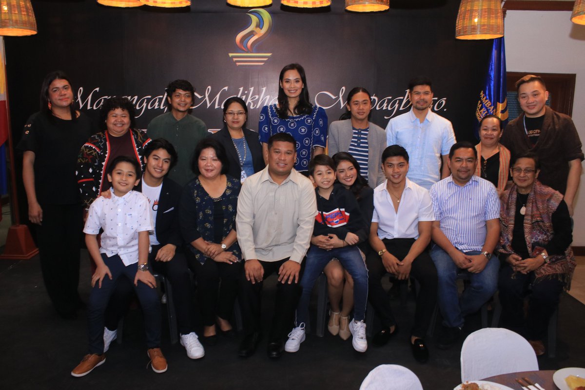 NCCAOfficial's tweet image. The cast and production team for #ProjectDestination airing on March 14, Saturday, 5:45 PM on GMA News TV! Nood kayo mga kapuso!