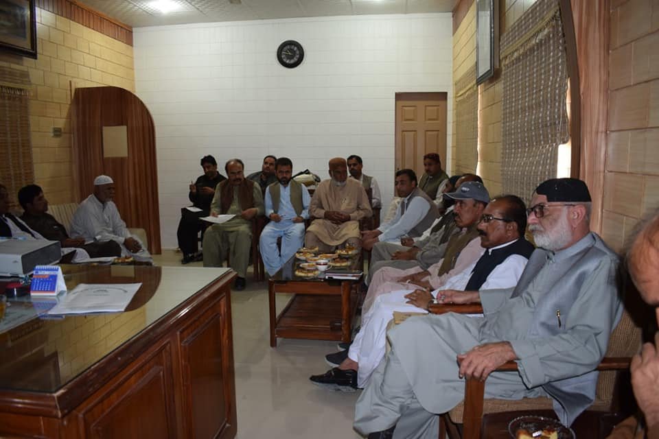 BRSP_Pakistan's tweet photo. 🇵🇰🇪🇺
#BRSP under #BRACEProgramme funded by @EUPakistan convened Joint District Development Committee #JDDC meeting, in district #Washuk in the Deputy Commissioner’s office, to bring local authorities & community institutions to implement & monitor the local development plans. https://t.co/E8MbDrDpZr