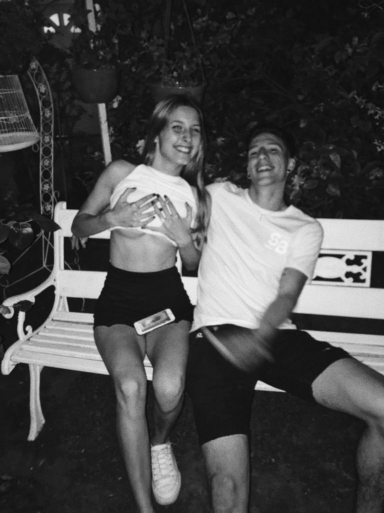 AMartinez080's tweet photo. te amo hasta el infinito y más allá 🚀✨ https://t.co/oJ5qieZ4fr