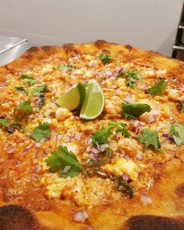 Our noses have sniffed out a new Blue Label Special from @bluelabelpizza, and it is none other than the Bad Hombre! Loaded with prawn ceviche, chipotle béchamel, roasted poblanos, sweet corn and cilantro, your taste buds will be treated to a wild ride of vibrant flavours.
-
…