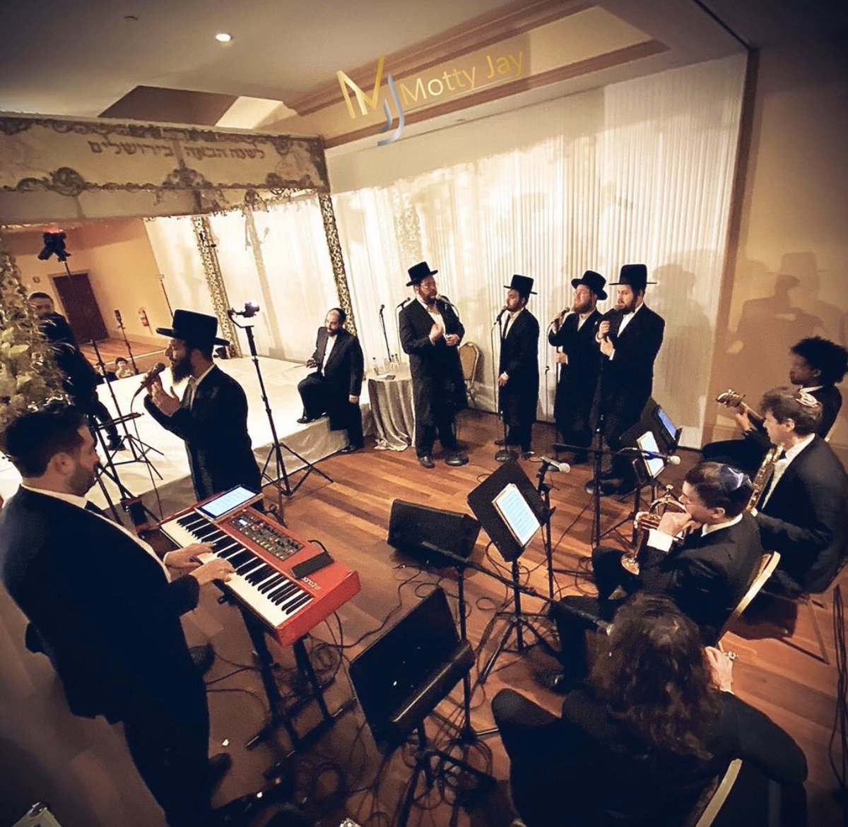 An amazing Chupa performing with <a href="/ATeamOrchestra/">The A Team</a> &amp; <a href="/BeriWeber/">Beri Weber</a>