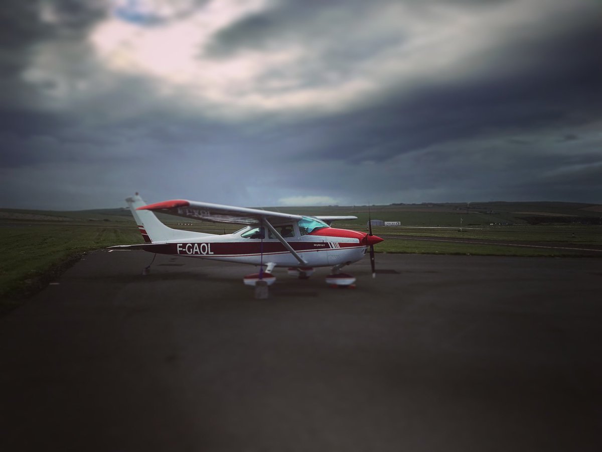 airsafari_'s tweet photo. Remembering last summer - Kirkwall, Orkney https://t.co/3acoaYVbG0