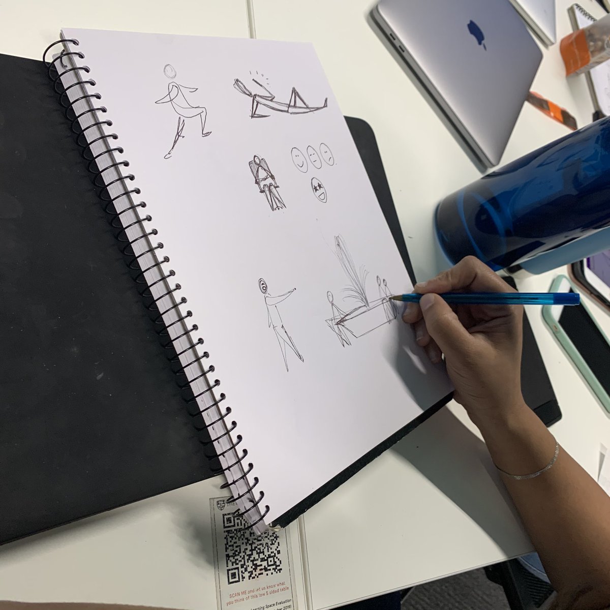 bencrothers's tweet photo. Great fun this afternoon doing a guest lecture on sketching for design at @Sydney_Uni - big thanks @heywhatifwe 🙏✨✍️ https://t.co/VExlkE6GVN