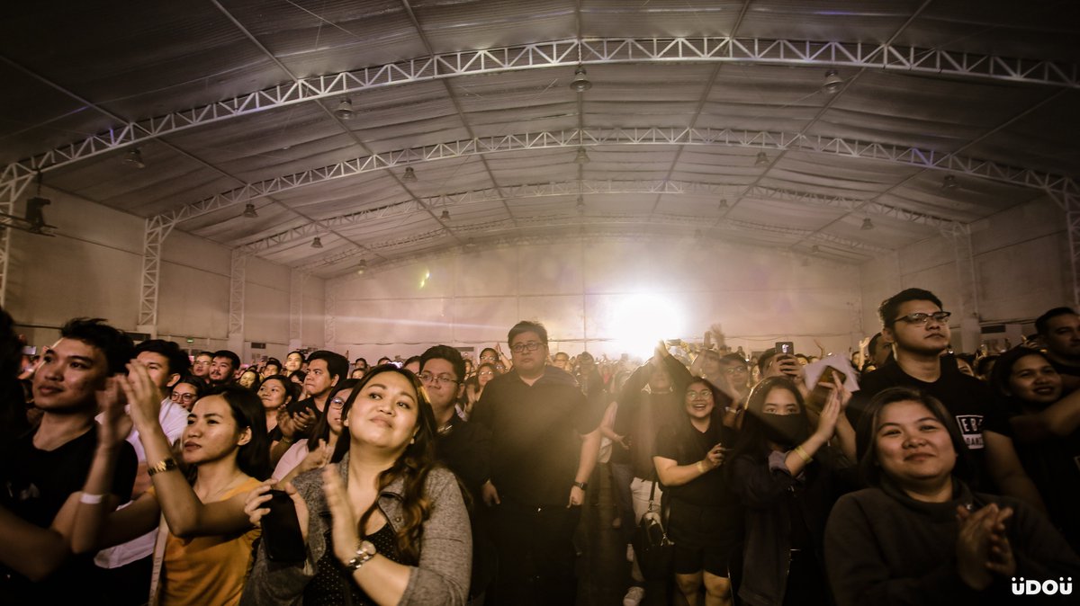 Here's a glimpse of <a href="/ebedancel/">Ebe Dancel</a> 's first solo concert at Metrotent Convetion Center. <a href="/linyalinya/">Linya-Linya</a> #EbeDancelxMSM