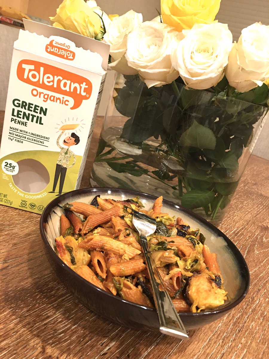 DrHMelamed's tweet photo. For all pasta lovers here is a very #healthy #vegan Post worko option Only one ingredient #lentil full of fiber and protein. No grains and wheat #antiinflammatorydiet #thespinepro #fit https://t.co/uIHwf9jAxb